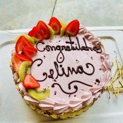 Blue V’nilla - Raspberry and cream cake