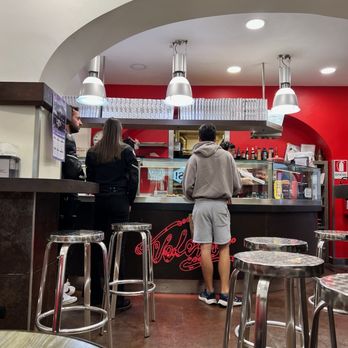 Pizzeria Veleno - Pizza Near Me - Frascati, RM