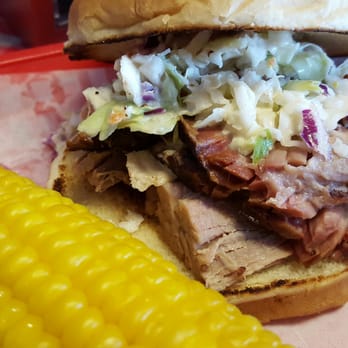 Ace's BBQ - The Carolina....make sure to slather it with their Hot Bbq sauce. - Barbeque Near Me - Mission, Texas