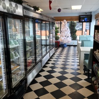 G Sweetss  - the inside of a store - Bakeries Near Me - Peabody, Massachusetts