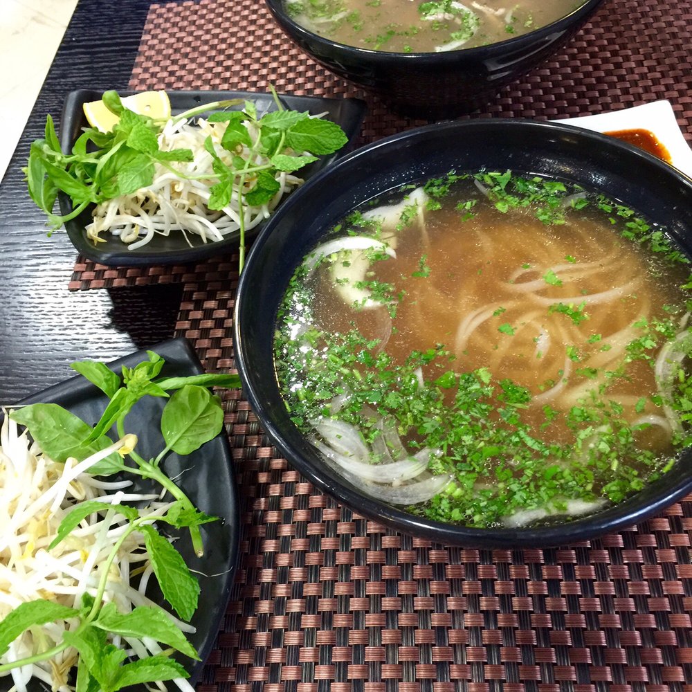 PHO26 - Phô with and without meat. - Vietnamese Near Me - Madrid, M
