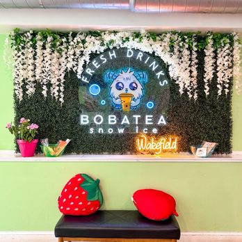 Boba Tea and Snow Ice House - Inside sign and bench - Bubble Tea Near Me - Wakefield, Massachusetts Boba Tea and Snow Ice House - Inside sign and bench - Bubble Tea Near Me - Wakefield, Massachusetts