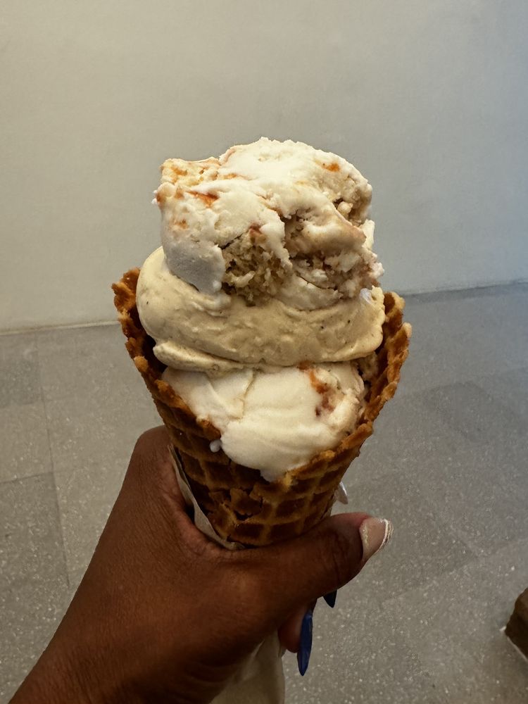Vía Láctea Scoop Shop Logo