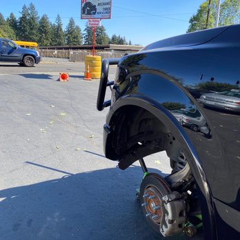 JP Auto Glass & Tires - Outside sign - Windshield Installation & Repair Near Me - Vancouver, Washington JP Auto Glass & Tires - Outside sign - Windshield Installation & Repair Near Me - Vancouver, Washington