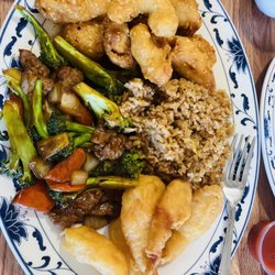 Wing Ming - Shrimp, beef broccoli, sesame chicken and Pork Fried Rice