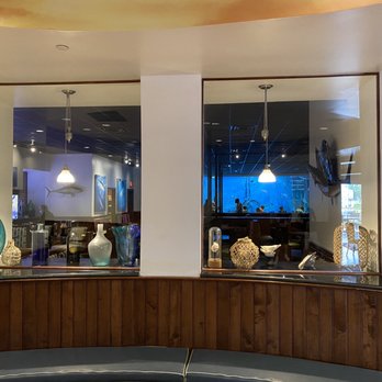 RumFish Grill and Sports Bar - Huge aquarium in the main dining area - Seafood Near Me - St Pete Beach, Florida