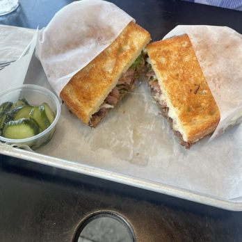 Joan's on Third - Short rib sandwich - Breakfast & Brunch Near Me - Los Angeles, California Joan's on Third - Short rib sandwich - Breakfast & Brunch Near Me - Los Angeles, California