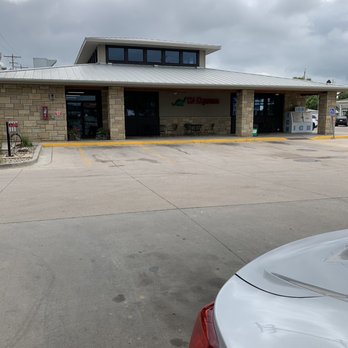 Sinclair - a parking lot with a car parked in front of it - Gas Stations Near Me - Marysville, Kansas Sinclair - a parking lot with a car parked in front of it - Gas Stations Near Me - Marysville, Kansas