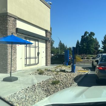 Dutch Bros Coffee - Juice Bars & Smoothies Near Me - Fresno, California