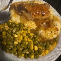 Puddin’s Lounge - Baked chicken