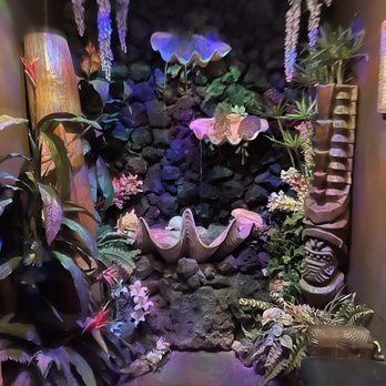 Tonga Hut - Entrance - Hawaiian Near Me - Palm Springs, California