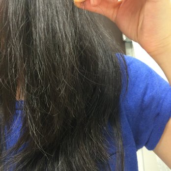 Sei Tomoko Salon - Shortest strand is where my fingers are... what kind of layer technique is this?!! - Hair Salons Near Me - New York, New York Sei Tomoko Salon - Shortest strand is where my fingers are... what kind of layer technique is this?!! - Hair Salons Near Me - New York, New York