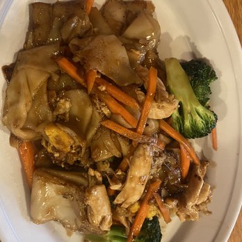 Sen Noodle Bar - Pad See Ew - Pan Asian Near Me - Seattle, Washington Sen Noodle Bar - Pad See Ew - Pan Asian Near Me - Seattle, Washington