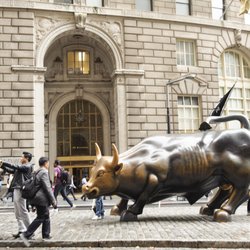 Manhattan Language - An Excellent Manhattan location. Our entrance is located right in front of the Wall Street Charging Bull statue!