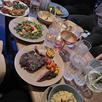 Mon Ami - Mediterranean Near Me - Santa Monica, California