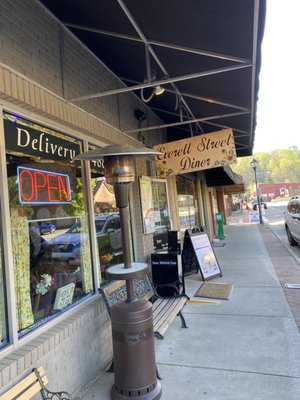 Everett Street Diner by null