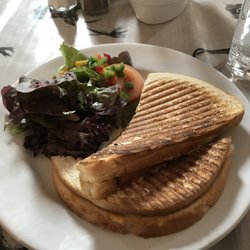 Snack Shack Dalwhinnie - Ham and cheese toasted