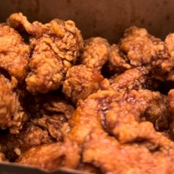 CM Chicken - Korean Fried Chicken - Soy scallion chicken (the scallions were on the side)