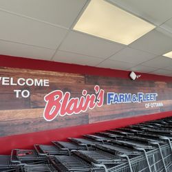 BLAIN'S FARM & FLEET - Ottawa, IL