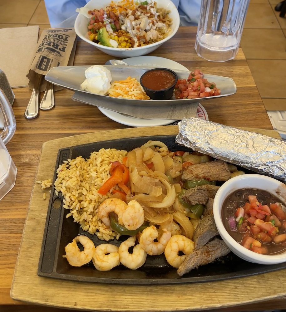 CHILI’S Updated April 2024 114 Photos & 66 Reviews 2000 Airport