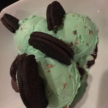 VSPOT - Vegan Brownie Sundae with Pistachio Ice Cream - Vegan Near Me - Brooklyn, New York VSPOT - Vegan Brownie Sundae with Pistachio Ice Cream - Vegan Near Me - Brooklyn, New York