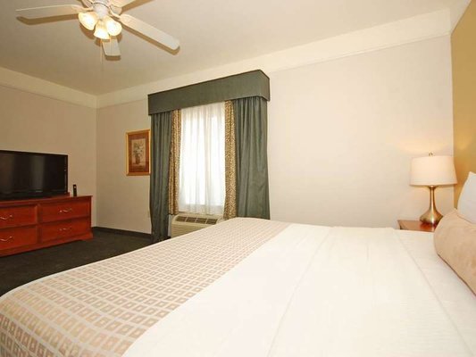 La Quinta Inn & Suites by Wyndham Phoenix I-10 West by null
