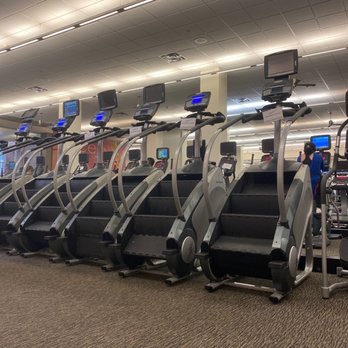LA Fitness - Gyms Near Me - Yonkers, New York