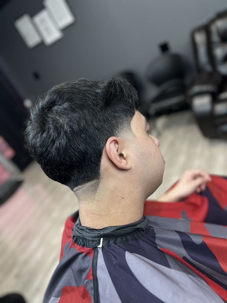 Domi Barber Shop Logo