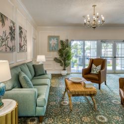 Williamsburg Landing Assisted Living - Williamsburg Landing | Assisted Living | Wilton Manors, FL | Seating area