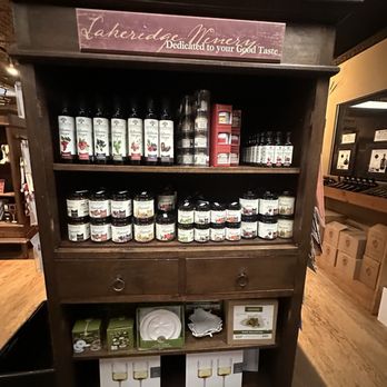 Lakeridge Winery & Vineyards - Store merchandise - Wineries Near Me - Clermont, Florida Lakeridge Winery & Vineyards - Store merchandise - Wineries Near Me - Clermont, Florida