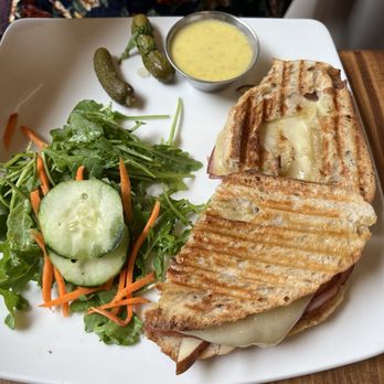 Carmel Belle - Ham, Fontina & Pear Sandwich - New American Near Me - Carmel-by-the-Sea, California Carmel Belle - Ham, Fontina & Pear Sandwich - New American Near Me - Carmel-by-the-Sea, California