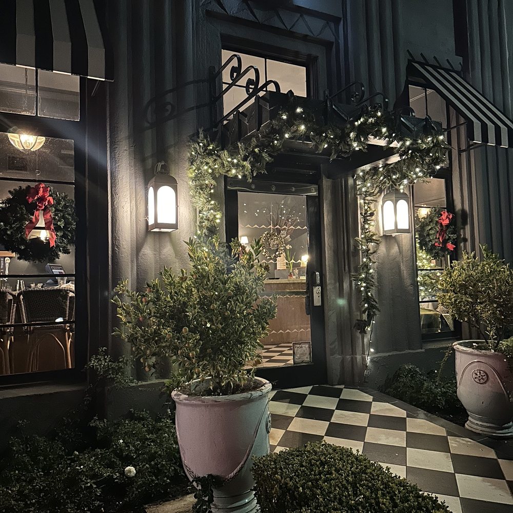Bistro 45 - Love the decor! - New American Near Me - Pasadena, California Bistro 45 - Love the decor! - New American Near Me - Pasadena, California
