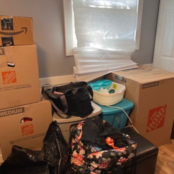 Alamo Movers - Master bedroom - Packing Services Near Me - Chicago, Illinois Alamo Movers - Master bedroom - Packing Services Near Me - Chicago, Illinois