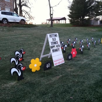Buckeye Yard Cards - Skunks are perfect for any special occasion! - Party & Event Planning Near Me