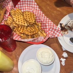 Snuffys Malt Shop - Family size fries