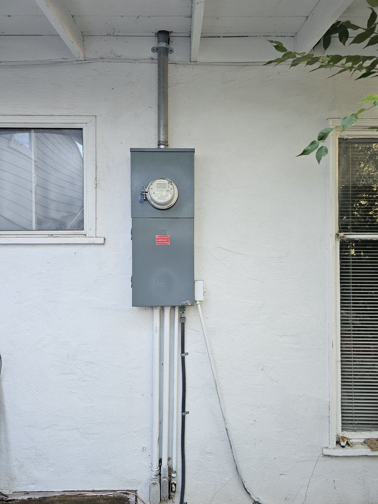 Slide of True North Electric