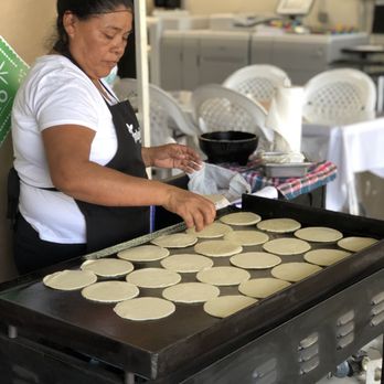 Antojitos El Buen Gusto - Handmade tortillas on the spot! - Tacos Near Me - Torrance, California Antojitos El Buen Gusto - Handmade tortillas on the spot! - Tacos Near Me - Torrance, California