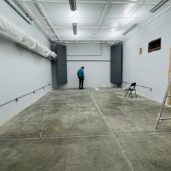 47arts - The Handball court - 20 x 35 feet, 11 ft ceiling