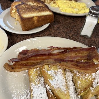 Blue Bonnet Cafe - Breakfast - Desserts Near Me - Marble Falls, Texas Blue Bonnet Cafe - Breakfast - Desserts Near Me - Marble Falls, Texas