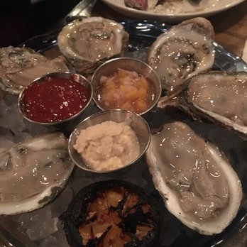 Ellington's - Cocktail Bars Near Me - Nashville, Tennessee