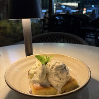 Moxies - White Chocolate Brownie; sooooo good!! - Lounges Near Me - Miami, Florida Moxies - White Chocolate Brownie; sooooo good!! - Lounges Near Me - Miami, Florida