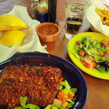 El Pinto - Famous Red Chile Ribs Fresh Greens Salad - New Mexican Cuisine Near Me - Albuquerque, New Mexico El Pinto - Famous Red Chile Ribs Fresh Greens Salad - New Mexican Cuisine Near Me - Albuquerque, New Mexico