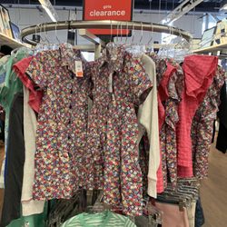 Gap Outlet - Clearance