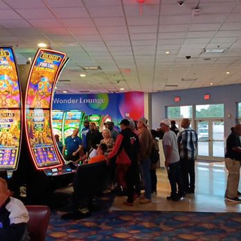 Casino Miami - Woman winning at least 1800 $ - Casinos Near Me - Miami, Florida Casino Miami - Woman winning at least 1800 $ - Casinos Near Me - Miami, Florida