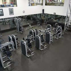 Genesis Health Clubs - East Central - Weight training equipment at Genesis East Central