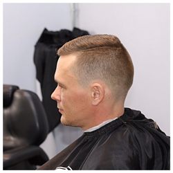Altered Image Barbershop - Great skin fade performed by Sean Storms