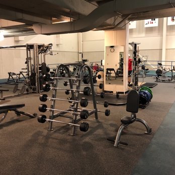 Downtown Branch YMCA - Equipment and free weights area 12/29/17 - Gyms Near Me - Omaha, Nebraska