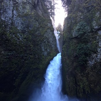 Wahclella Falls Hike - Hiking Near Me - Bonneville, Oregon Wahclella Falls Hike - Hiking Near Me - Bonneville, Oregon