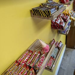 Bombastic Ice Cream Shop