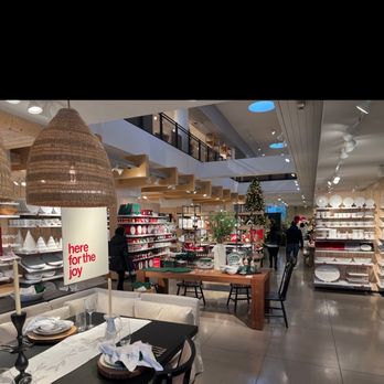 Crate & Barrel - Home Decor Near Me - Paramus, New Jersey